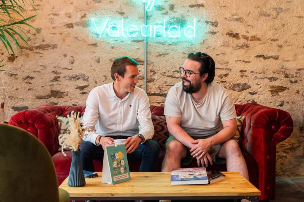 Consultants Valeuriad en discussion de projet