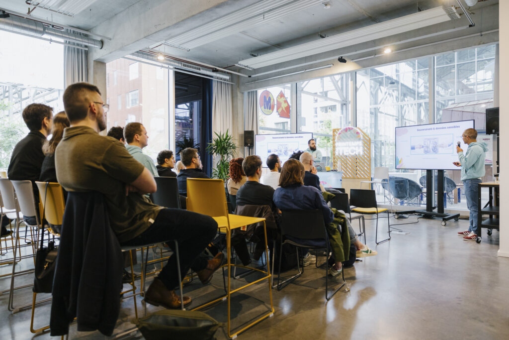 Conférence sur la data analytics.
